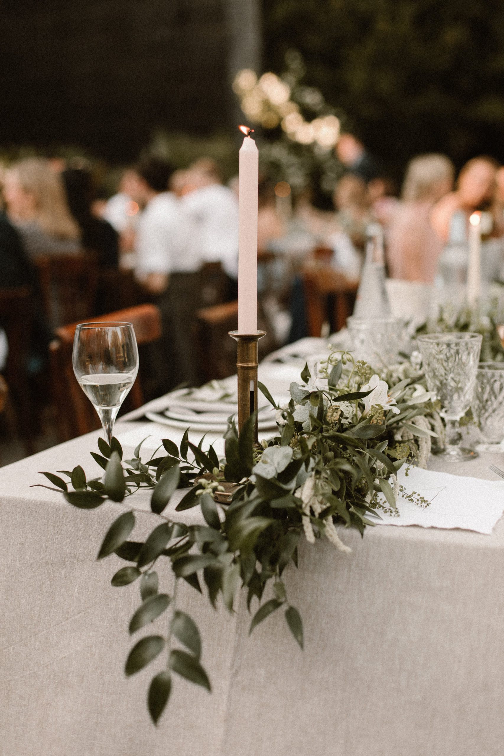 artisevenement-weddingplanner-designer-provence-decoration-mariage-boheme-vegetal-domaineribaute-32