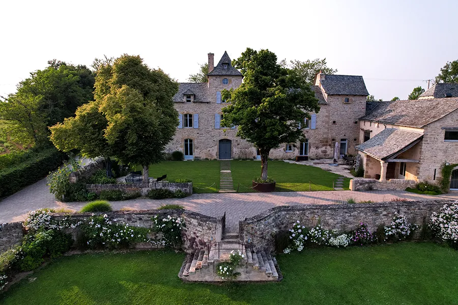 Terrasses de Majorac Bozouls - Lieu de mariage vue panoramique Aveyron - Artis Evénement Wedding Planner